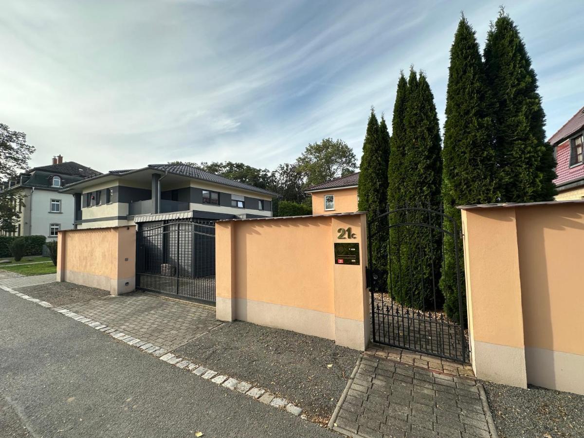 Stadtvilla In Leipzig 7 Personen 3 Schlafzimmer 2 Baeder Garten Und Terrasse Zentral Gelegen Messe Innenstadt Seen Exterior foto